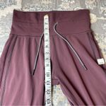 Vuori  Women's Burgundy Mauve Jogger Pants Photo 2