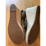 Toms Women’s Green Suede Wedge Sandal Size 8.5 Photo 3