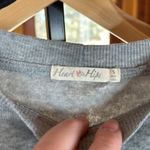 Heart & Hips Tilly’s  Gray Cropped Raw Bottom Edge Sweatshirt Size Small Photo 3