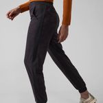 Athleta Brooklyn Camo Joggers Photo 0