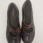 Clarks Brown Leather Mary Jane Shoes Size 8.5M Photo 1