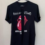 The Rolling Stones Front Cut Slit Band T-shirt Black Tour 1975 Lips Tongue ~ Size S Photo 0