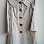 Vertigo Paris Vintage Women Tan Trench Coat Bow Back Oversize Collar Size Medium Photo 0