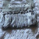 Reebok NWT Logo Fringe Scarf UNISEX GRAY/WHITE WINTER TASSEL Photo 2