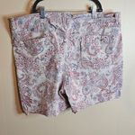 Bandolino  Amalio Size 16 Paisley Shorts Photo 1