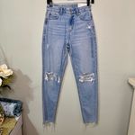 American Eagle Strigid Curvy Ripped Mom Jeans Super High Rise Size 00 or 24 NWT Photo 3