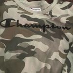 Champion camo crew neck size medium Photo 1
