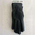 Isotoner NWT Women’s Leather Glove Photo 1