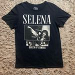 Selena “Queen of Cumbia” black graphic tee Sz M Size M Photo 0