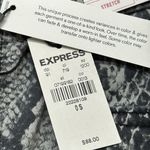 EXPRESS  NWT Gray Black Snakeskin Print Stretch High Rise Ankle Legging Pants Photo 6