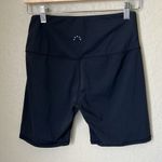 Varley  black biker shorts Photo 7