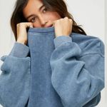Aritzia  TNA The Oversized Crew Photo 4