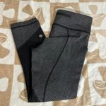 Lululemon  |‎ Pace Rival Crop Herringbone Black Heathered 22" | Women's 6 Photo 1