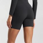 Gymshark Crossover Waist Shorts Photo 2