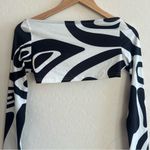Jaded London  Sydney Carlson swirl Chaotic Top Black White Photo 3