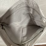 Kathy Van Zeeland KVZ Silver And White Faux Leather Croc Handbag Y2K Photo 3