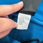 The North Face  Leggings Womens Medium Blue Movmynt Capris Pants Pockets Photo 4