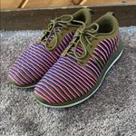 Nike  Roshe Two Flyknit "Olive Flak" sneakers with pink blast stripes Photo 6