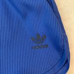 Adidas shorts Photo 2