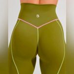 Buffbunny Collection BuffBunny Loch Ness contrast stitching leggings, Color Olivia Olive, size M Photo 3
