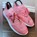 Peter Millar  Women's Hyperlight Glide Athleisure Sneakers size 9 Photo 4