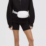 Lululemon  Everywhere Belt Bag Solid White Sporty Fanny Pack Travel‎  Gym Walking Photo 0