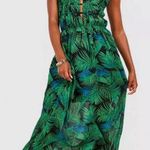 Boohoo Tall plunge front palm print maxi dress, halter style, backless size 8 Photo 0