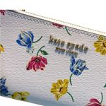 Kate Spade
Morgan Tulip Toss Small Wallet Card
Holder Photo 2