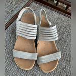 Skechers sandals NEW🌷🌷 Photo 2