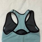 Seamless Sports Bra Photo 3