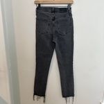 Madewell - The Perfect Vintage Jean in Cosner Wash: Knee-Rip Edition Dark Denim Photo 4