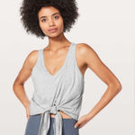Lululemon ‎ knot a problem tank top light gray approximately size large Photo 0