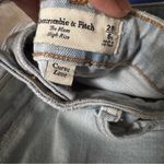 Abercrombie & Fitch Abercrombie The Mom High Rise Jeans Curve Love Short Photo 2