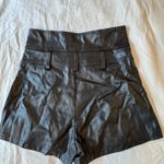 Tiger Mist  Shorts Leather Black Photo 3