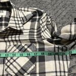 Field & Stream  medium women's LS button down plaid with front pocket new w tags Photo 2