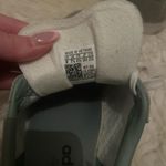 Adidas Sneakers in Light Green and White Photo 3