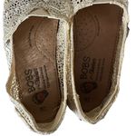 BOBS Skechers Crochet Slip On Shoes Floral Lace Labyrinth Natural Women's Size 7 Tan Photo 9