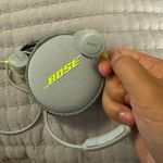 Bose Soundsport Wireless Earbuds Gray Photo 2
