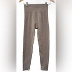 Cuyana  stretch leggings in mushroom womens size S/M Photo 1