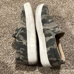 Soda Women’s camo  slip on shoes Photo 2
