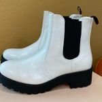 Dirty Laundry chunky white platform boots Photo 7