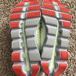 on cloud running Cloudswift Sneakers Photo 2