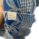 Solitaire Solitare Women's Size Medium Blue Thread‎ Embroidered Floral Vacation Top Photo 4