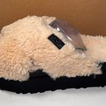 UGG Fuzz Sugar Cross Slide Natural Casual Classic Comfy Outdoor Fall Cozy Style Photo 2