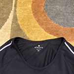 Athleta Running Wild Tapped Crew Top Black Long Sleeve Shirt Thumbholes Size XS Photo 3