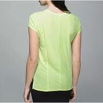 Lululemon Women Size 6 Neon Yellow Color Retreat Tee Photo 1