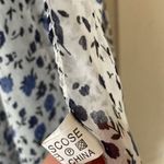 Brandy Melville  Floral Scarf Like New Soft Lightweight Sheer 100% Viscose Flower Photo 7