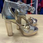 Karl Lagerfeld Paris Women's Anisha Ankle-Strap Platform Sandal Gold Size 7 NWOT Photo 5