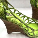 Steve Madden Y2K peep toe green reptile wedges Academia size 8.5 Photo 8