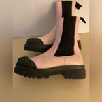 Maeve Anthropologie  women pink leather platform Chelsea boots size 7 Photo 3